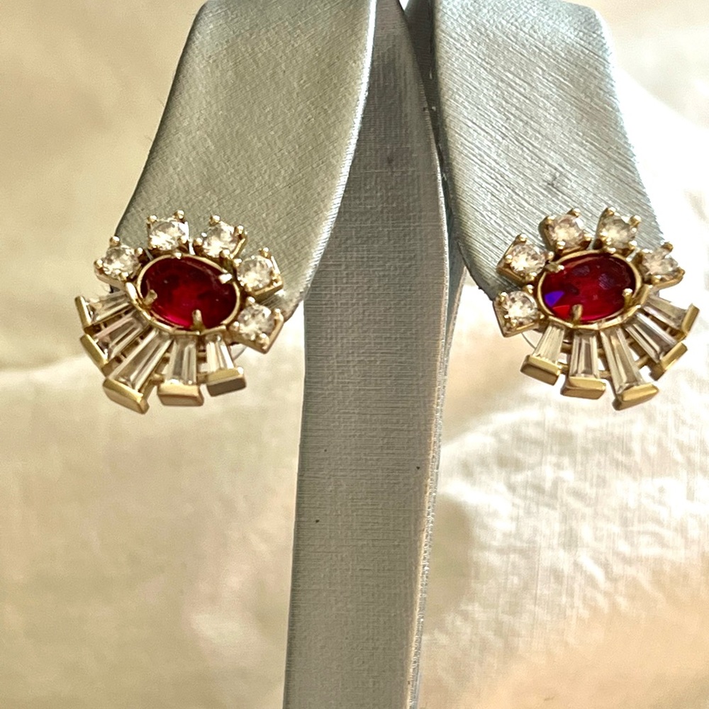 NWT RARE & Retired Kendra Scott Atticus Earrings Berry CZ’s Yellow Gold Perfect! - Picture 13 of 13